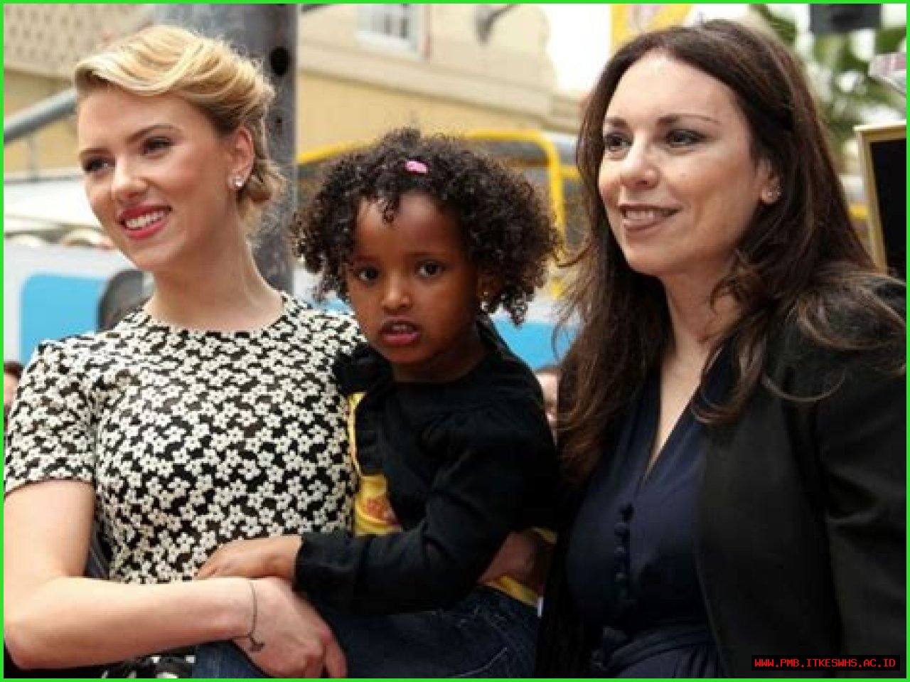 Critically Acclaimed Actress Scarlett Johansson: Her Parents and Siblings